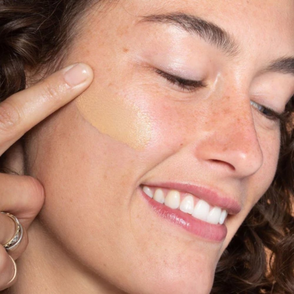 ILIA - Super Serum Skin Tint SPF 40 in color ST7 Diaz